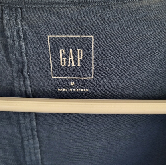 Gap t-shirt - Picture 3 of 3